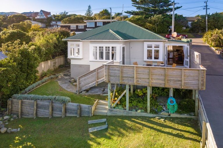 Photo of property in 13 Thornley Street, Titahi Bay, Porirua, 5022