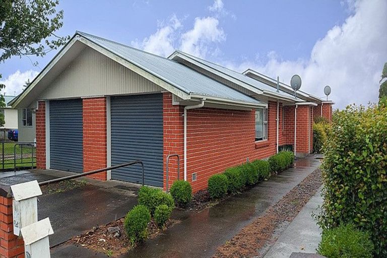 Photo of property in 1/196 Regan Street, Stratford, 4332