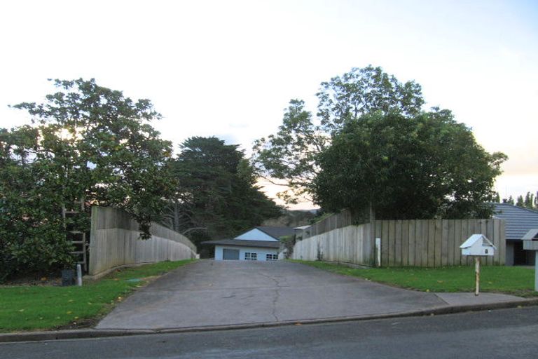 Photo of property in 7 Matija Place, Red Beach, 0932