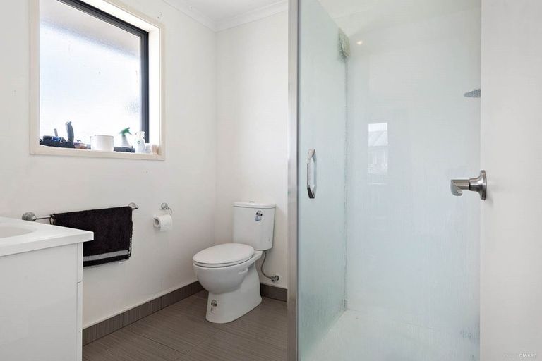 Photo of property in 19 Mcgowan Rise, Tuakau, 2121