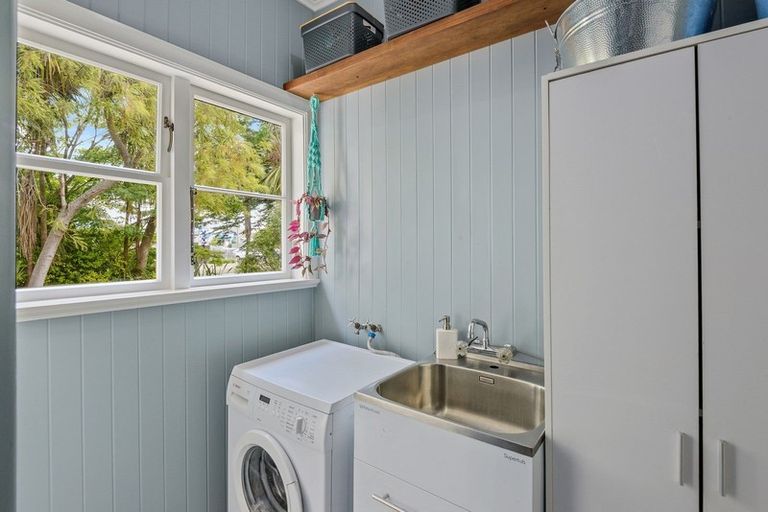 Photo of property in 18 Smith Street, Woolston, Christchurch, 8062