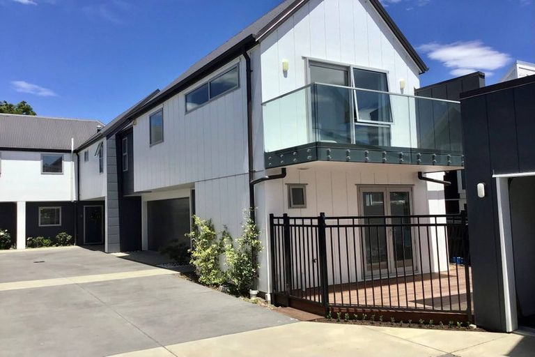 Photo of property in 2/108 Edgeware Road, St Albans, Christchurch, 8014