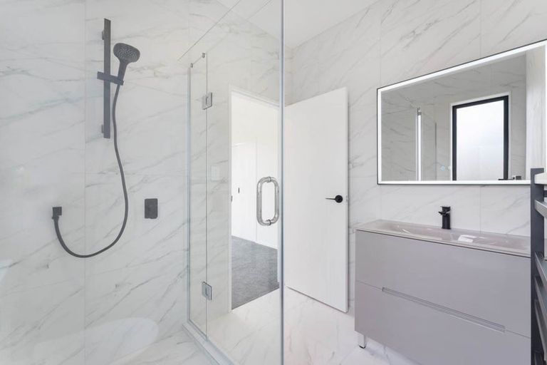 Photo of property in 32 Puhikawa Street, Massey, 0614