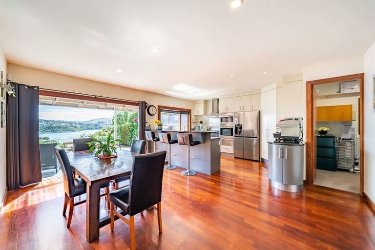 Photo of property in 62 Kiriwai Road, Paremata, Porirua, 5024