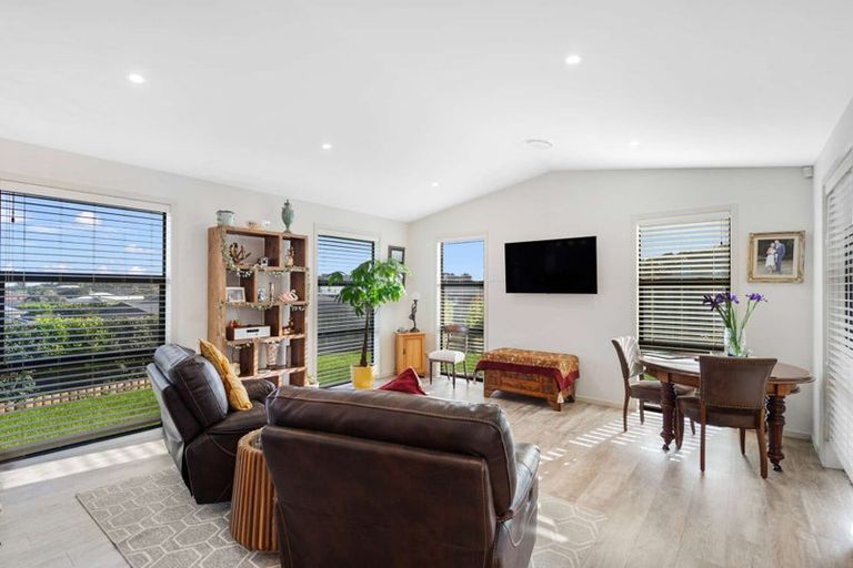 Photo of property in 45 Golf Vue Place, Castlecliff, Whanganui, 4501