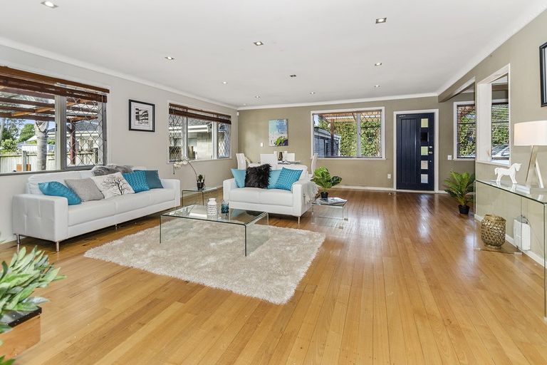 Photo of property in 230a Pakuranga Road, Pakuranga Heights, Auckland, 2010