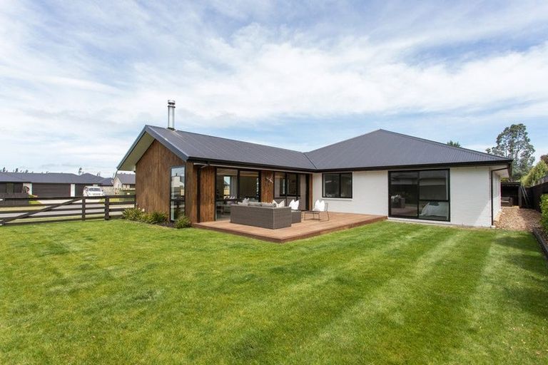 Photo of property in 52 Suffolk Drive, Kirwee, 7571