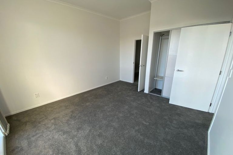 Photo of property in 17/11 Carlos Drive, Flat Bush, Auckland, 2016