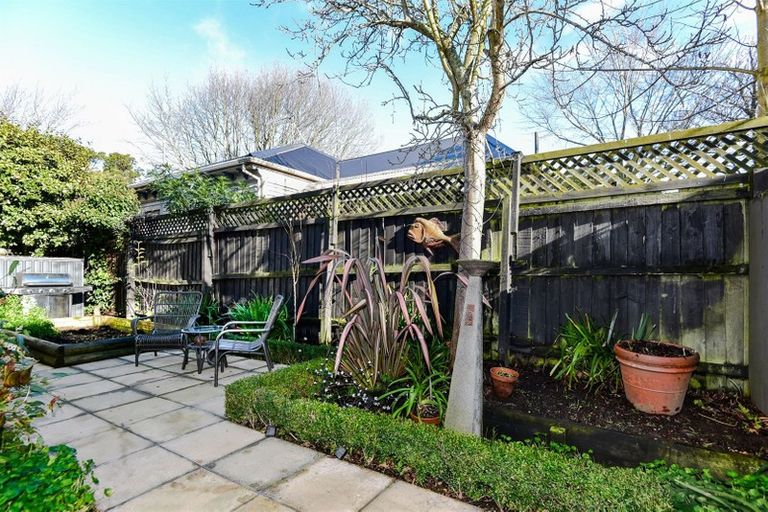 Photo of property in 41 Eversleigh Street, St Albans, Christchurch, 8014
