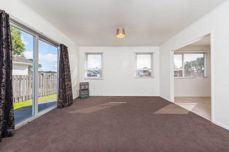 Photo of property in 100 Wordsworth Road, Manurewa, Auckland, 2102