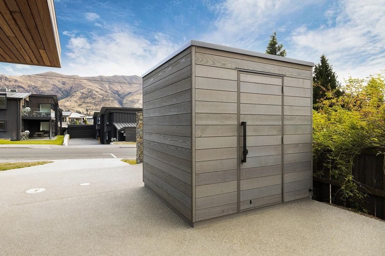 Photo of property in 46b Dungarvon Street, Wanaka, 9305