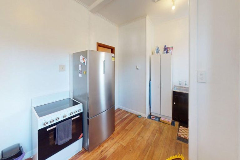 Photo of property in 534 Featherston Street, Roslyn, Palmerston North, 4414