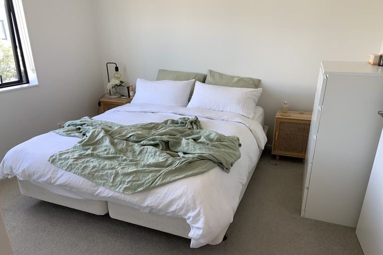 Photo of property in 4 Kaman Seasprite Road, Hobsonville, Auckland, 0616