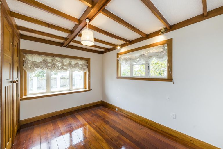 Photo of property in 81 Stanley Avenue, Palmerston North, 4414