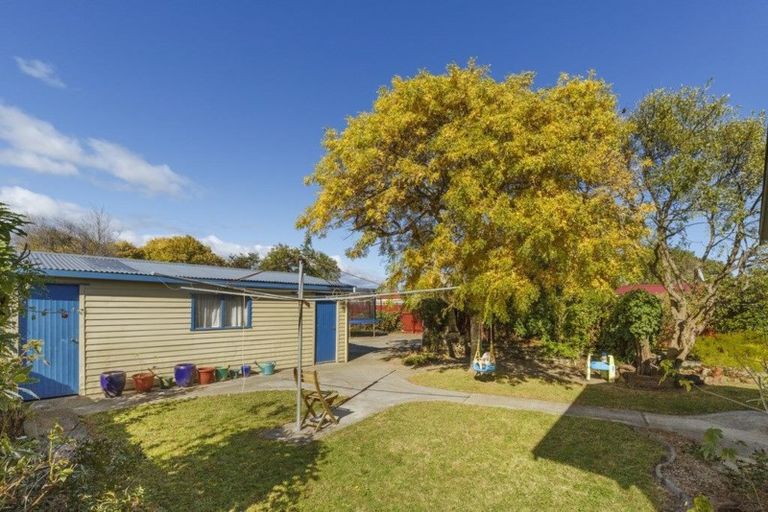 Photo of property in 24 Sutherland Crescent, Westbrook, Palmerston North, 4412