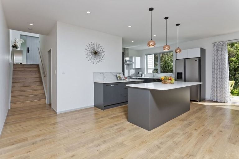 Photo of property in 115 Glenvar Road, Torbay, Auckland, 0630