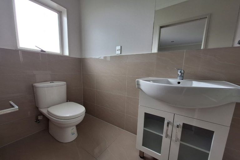 Photo of property in 4/4 Wallson Crescent, Wiri, Auckland, 2104