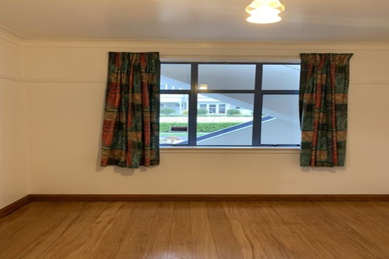 Photo of property in 10 Weymouth Street, New Plymouth, 4310