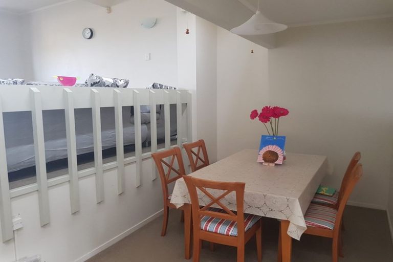 Photo of property in 2/175 Birkenhead Avenue, Birkenhead, Auckland, 0626