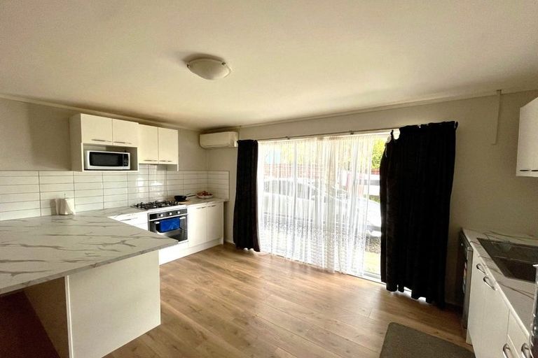 Photo of property in 1/94 Great South Road, Manurewa, Auckland, 2102