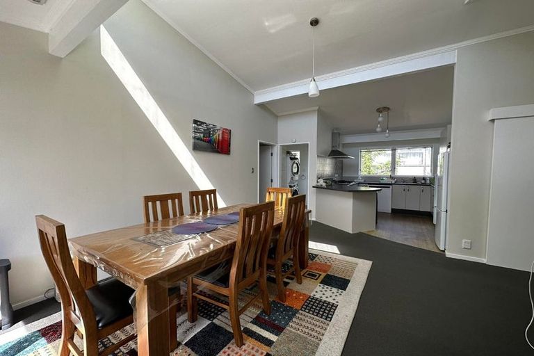Photo of property in 78 Churton Drive, Churton Park, Wellington, 6037