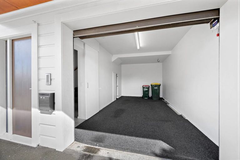 Photo of property in 1a/2 Elizabeth Street, Petone, Lower Hutt, 5012