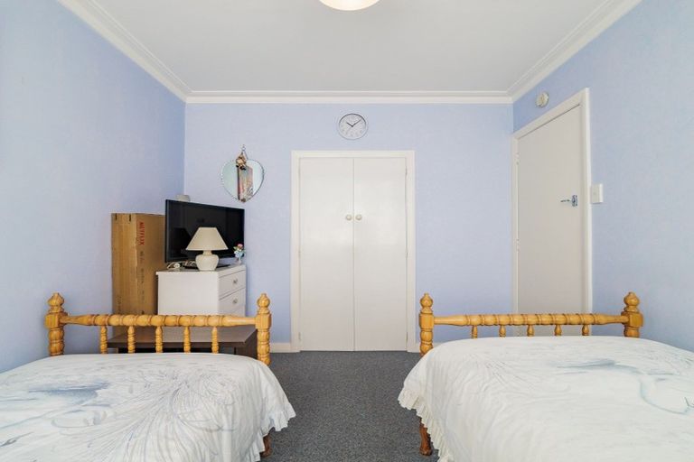 Photo of property in 121 Larnach Road, Vauxhall, Dunedin, 9013