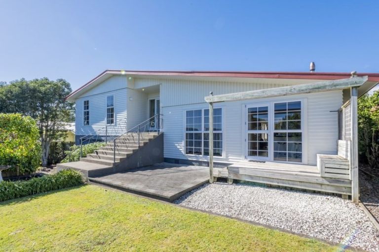 Photo of property in 14 Glen Street, Levin, 5510