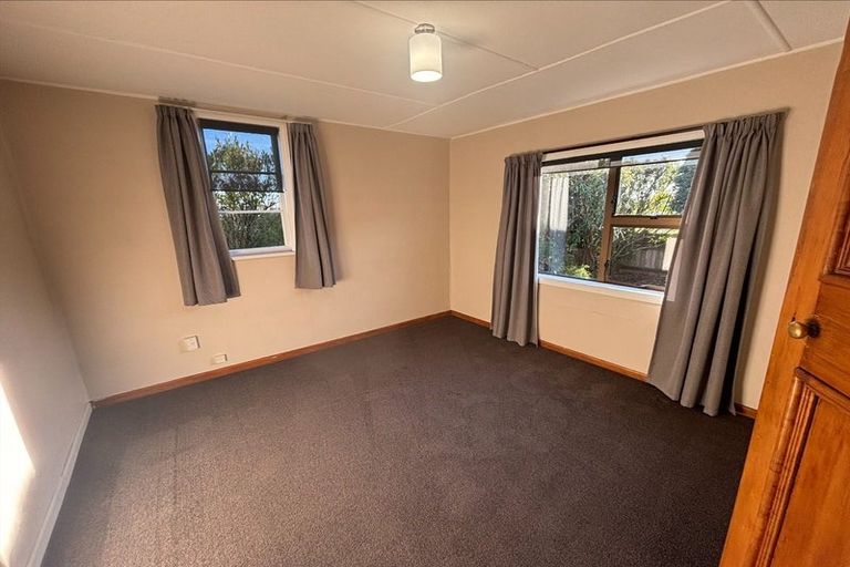 Photo of property in 8 Arapiki Road, Stoke, Nelson, 7011
