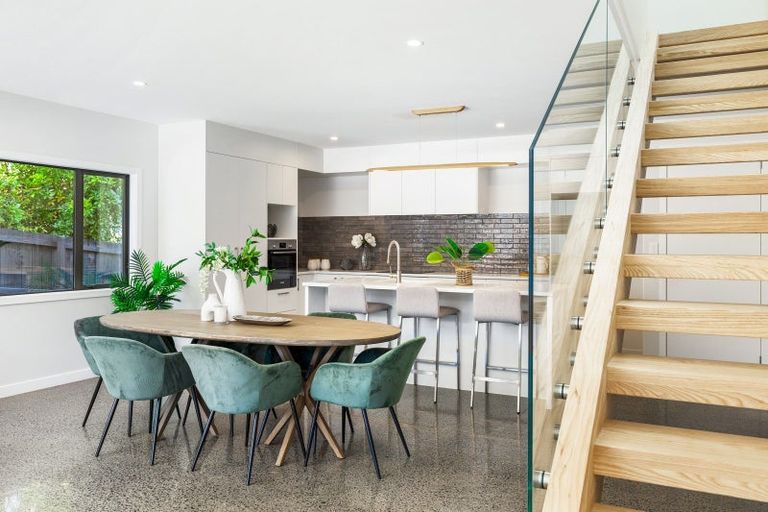 Photo of property in 15 Schnapper Rock Road, Greenhithe, Auckland, 0632