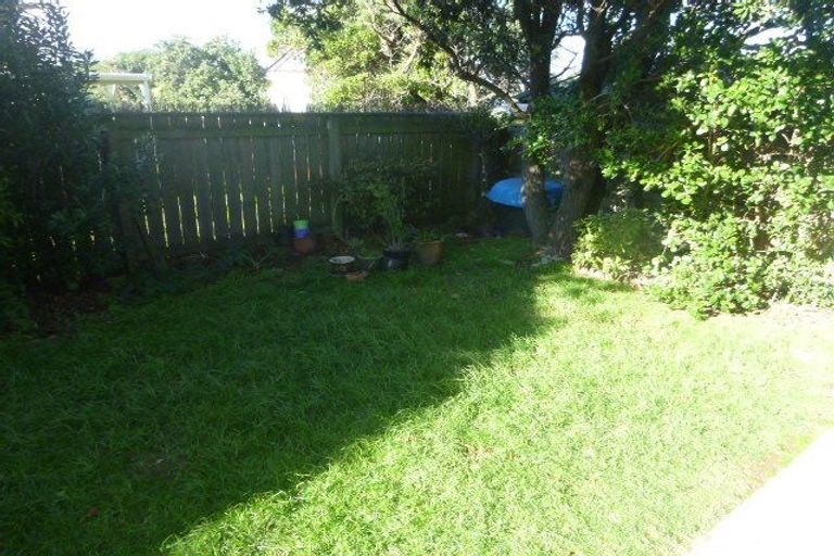 Photo of property in 69u7 Freyberg Street, Lyall Bay, Wellington, 6022
