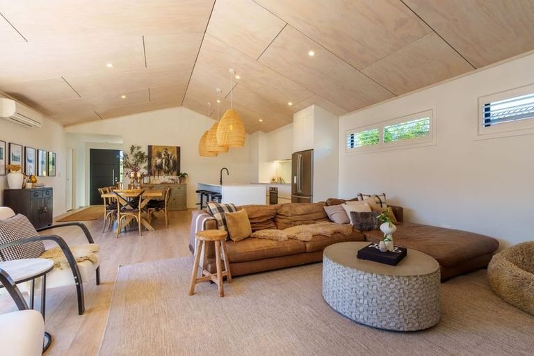 Photo of property in 4 Glen Dene Crescent, Wanaka, 9305