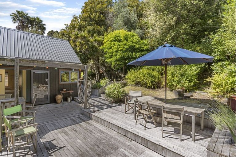 Photo of property in 107 Park Avenue, Whangamata, 3620