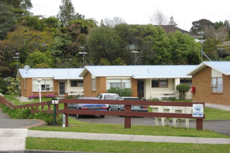 Photo of property in 8g Nevada Drive, Merrilands, New Plymouth, 4312