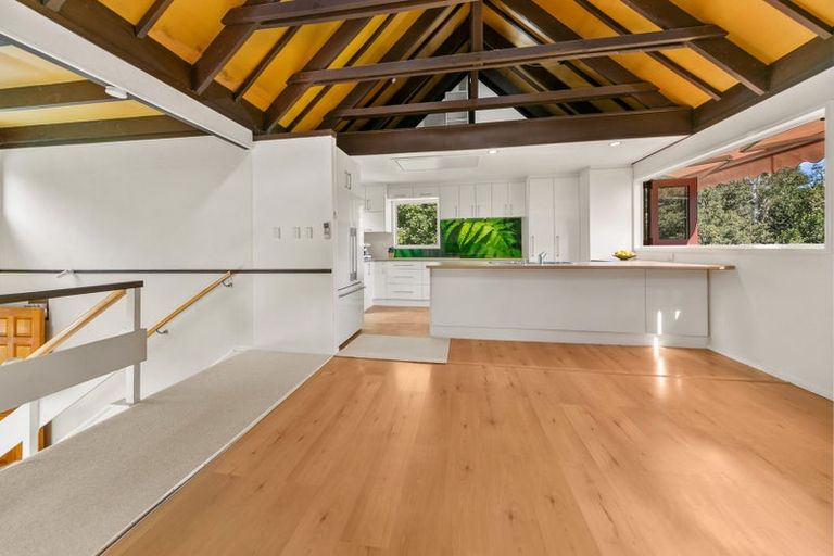 Photo of property in 37 Autumn Avenue, Glen Eden, Auckland, 0602