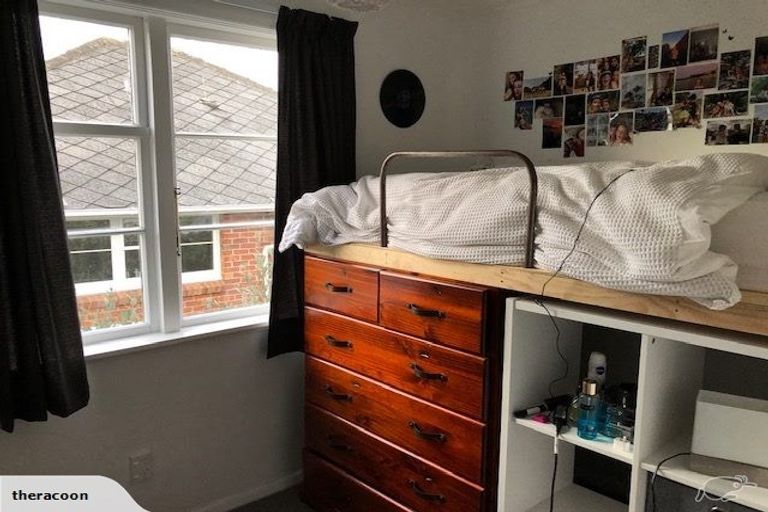 Photo of property in 45 Hutchinson Avenue, New Lynn, Auckland, 0600