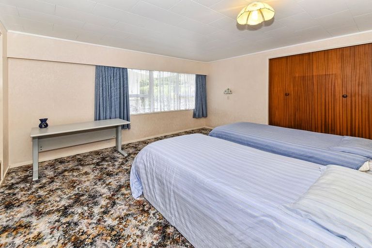 Photo of property in 283 Kaipara Road, Papakura, 2582