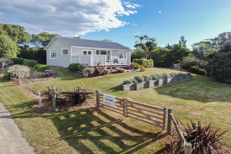 Photo of property in 6 Bride Street, Moeraki, 9482
