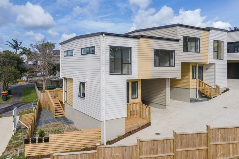 Photo of property in 50 Sandgate Avenue, Botany Downs, Auckland, 2010