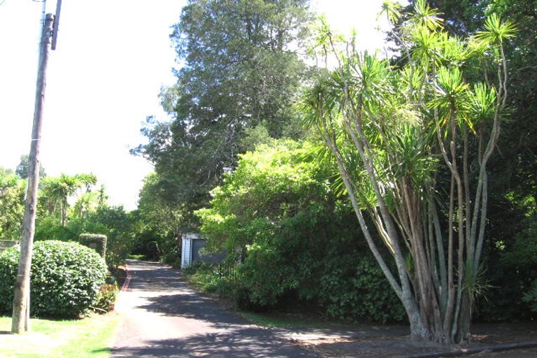 Photo of property in 94 Sylvia Road, Hillcrest, Auckland, 0627