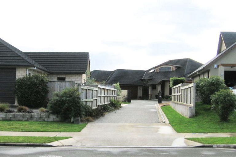 Photo of property in 24 Saint James Drive, Huntington, Hamilton, 3210