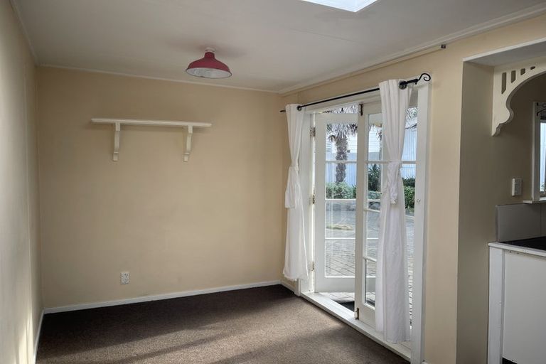 Photo of property in 2 Chaucer Road, Hospital Hill, Napier, 4110