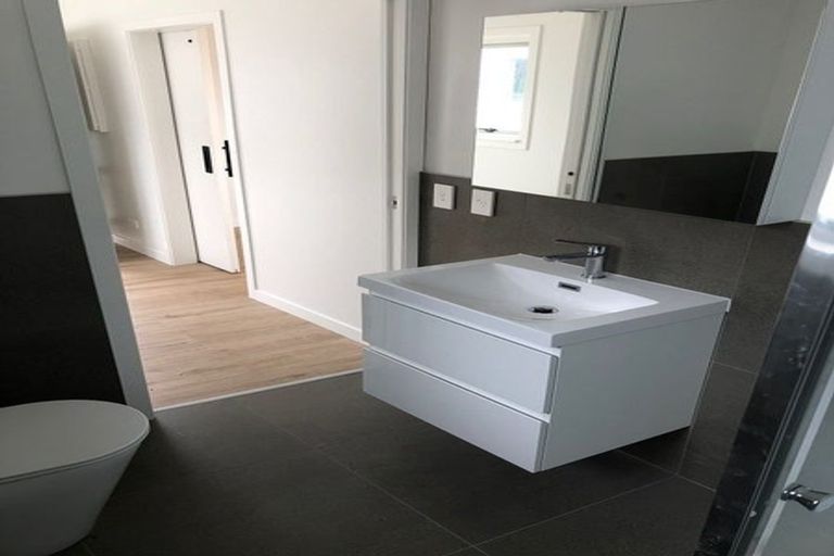 Photo of property in 35 Kowhai Street, Helensville, 0800