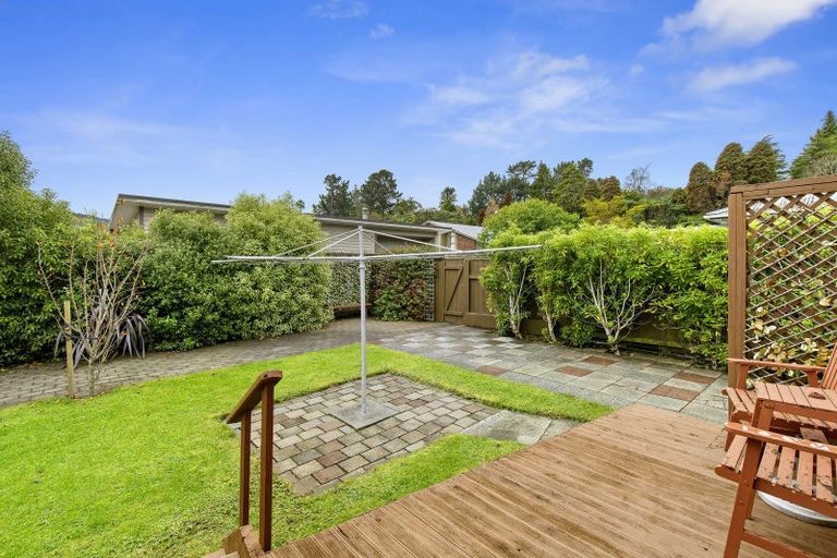 Photo of property in 5 Norana Road, Maoribank, Upper Hutt, 5018