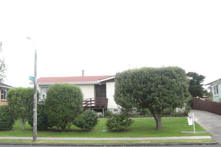 Photo of property in 70 Walworth Avenue, Pakuranga Heights, Auckland, 2010