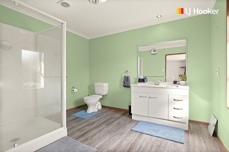 Photo of property in 2 Sunninghurst Drive, Fairfield, Dunedin, 9018