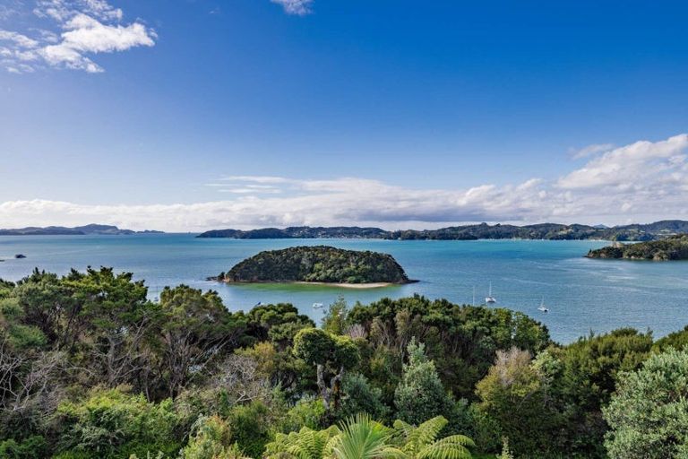 Photo of property in 27 Sullivans Road, Paihia, 0200