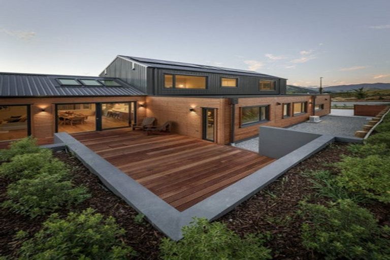 Photo of property in 35 Jack Hanley Drive, Jacks Point, Queenstown, 9371