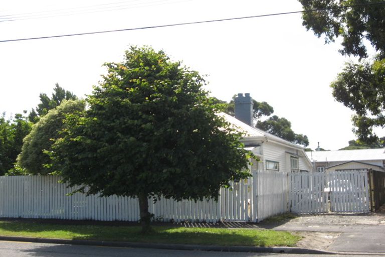 Photo of property in 90 Bamford Street, Woolston, Christchurch, 8023
