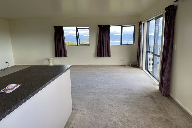 Photo of property in 49 Edgecombe Street, Newlands, Wellington, 6037
